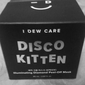 Disco kitten facial mask
